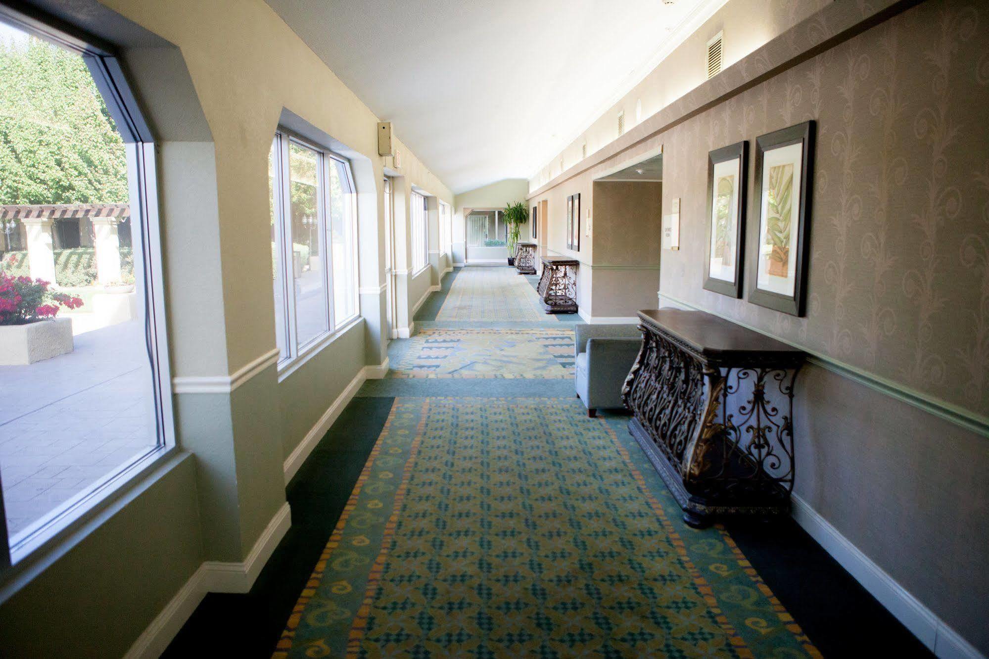 Radisson Hotel West Sacramento Dış mekan fotoğraf